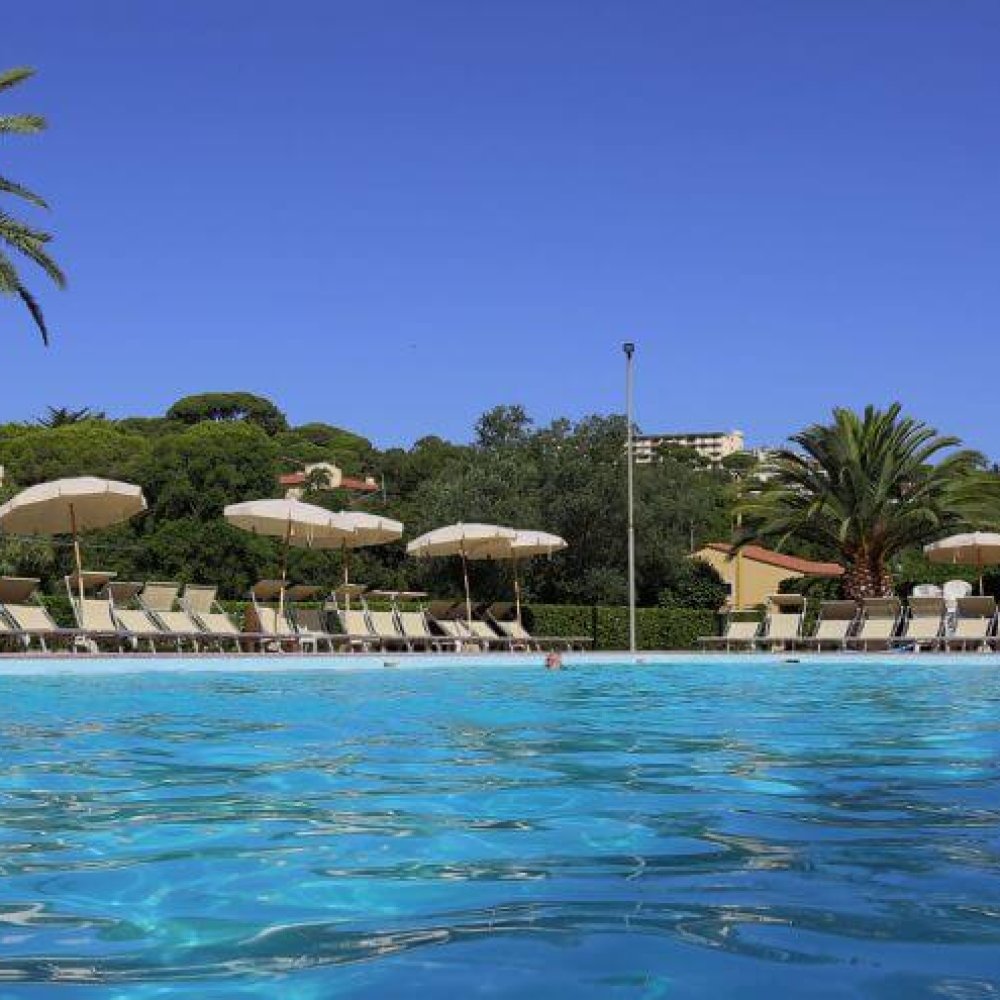 piscina residence acacie